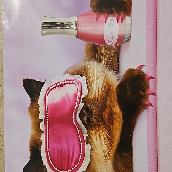 Shoppers Dream Closet - Picture 1 of 4